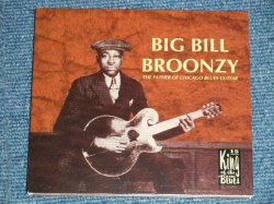 Photo1: BIG BILL BROONZY ビッグ・ビル・ブルーンジー - THE FATHER OF CHICAGO BLUES GUITAR  (MINT/MINT)  / 1994  JAPAN Out-Of-Print Used CD 