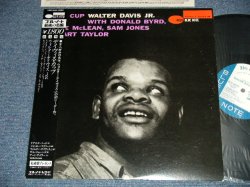 Photo1: WALTER DAVIS JR. - DAVIS CUP  ( MINT-/MINT) / 1983 Version JAPAN REISSUE Used LP   with OBI