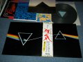 PINK FLOYD ピンク・フロイド - THE DARK SIDE OF THE MOON 狂気 (MINT-/MINT) / 1973 JAPAN ORIGINAL "SOLID BLUE TRIANGLE Label"  "COMPLETE SET:2x POSTER+POSTCARD+BOOKLET" Used LP with OBI