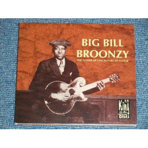 Photo: BIG BILL BROONZY ビッグ・ビル・ブルーンジー - THE FATHER OF CHICAGO BLUES GUITAR  (MINT/MINT)  / 1994  JAPAN Out-Of-Print Used CD 