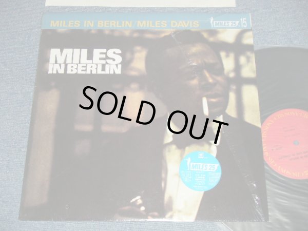 Photo1: MILES DAVIS マイルス・デイビス - MINLES IN BERLIN ( MINT//MINT) / 1981 Japan REISSUE Used LP With OBI 