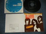 Photo: THREE DOG NIGHT スリー・ドッグ・ナイト -  A) 喜びの世界 JOY TO THE WORLD  B) I CAN HEAR YOU CALLING (Ex+++/Ex+++ Looks:Ex+) / 1971 JAPAN ORIGINAL Used 7" Single 