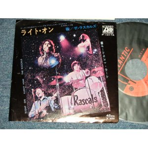 Photo: THE RASCALS ラスカルズ - A) RIGHT ON ライト・オン  B) ALMOST HOMEオールモスト・ホーム  (Ex+/Ex++) /1971 JAPAN ORIGINAL Used 7"45 With PICTURE Cover