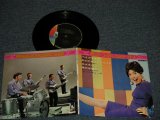 Photo: THE VENTURES ベンチャーズ  -  PIPELINE : POPULAR GOLDEN COMPACT SERIES パイプライン : ポピュラー・ゴールデン・コンパクト・シリーズ (MINT-/MINT) / 1970's Version JAPAN ORIGINAL "700 Yen Mark" Used 7" 33rpm EP