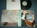 Photo: JONI MITCHELL ジョニ・ミッチェル  - WILD THINGS RUN FAST 恋を駈ける女 (MINT-/MINT-) / 1982  JAPAN ORIGINAL Used LP With oBI 