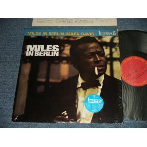 Photo: MILES DAVIS マイルス・デイビス - MILES IN BERLIN (MINT/MINT) / 1981 Version Japan REISSUE Used LP with OBI 