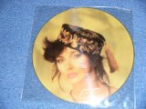 Photo: KATE BUSH ケイト・ブッシュ - LIVE IN EUROPE '79 & '80 (C / D) ( - /MINT-) / 198 US AMERICA ORIGINAL "COLLECTOR'S BOOT" "PICTURE DISC" Used LP