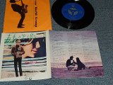 Photo: JUDY COLLINS ジュディ・コリンズ - A) BOTH SIDES NOW 青春の光と影  B) MICJHAEL FROM MOUNTAIN 山から来たマイケル (Ex++/Ex++ WOL) / 1968 JAPAN ORIGINAL Used 7" Single 