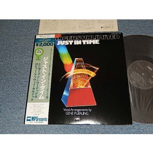 Photo: THE SINGERS UNLIMITED シンガーズ・アンリミテッド  - JUST IN TIME  (MINT-/MINT)  / 1980 Version JAPAN REISSUE Used  LP with OBI