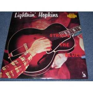 Photo: LIGHTNIN' HOPKINS ライトニン・ホプキンス - STRUMS THE BLUES イン・ザ・ビギニング (Ex+, Ex-/MINT-) / 1975 Japan MONO Used LP