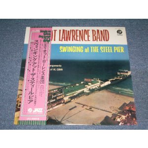 Photo: THE ELLIOT LAWRENCE BAND - SWINGING AT THE STEEL PIER ( STURDY IN GREAT BIG BAND 20 Series ) / 1975 JAPAN Used LP With OBI 
