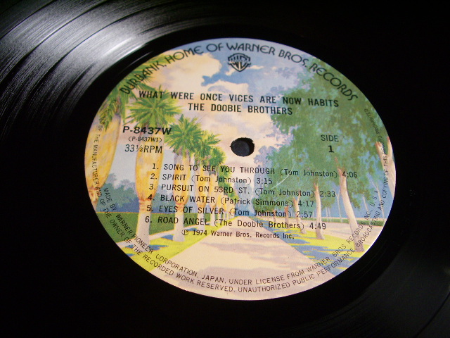 Photo: THE DOOBIE BROTHERS - WHAT WERE ONCE VICES ARE NOW HABITS / 1974 JAPAN ORIGINAL LP With OBI 