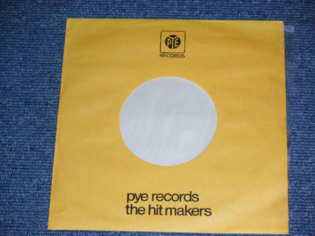 Photo: SPIDERS FROM MARS ( Ex : DAVID BOWIE'S Back Band ) - GOOD DAY AMERICA /  1976 JAPAN Original PROMO Used 7" Single  