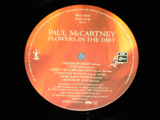 Photo: PAUL McCARTNEY of The BEATLES  - FLOWERS IN THE DIRT / 1989 JAPAN ORIGINAL Used LP with OBI 