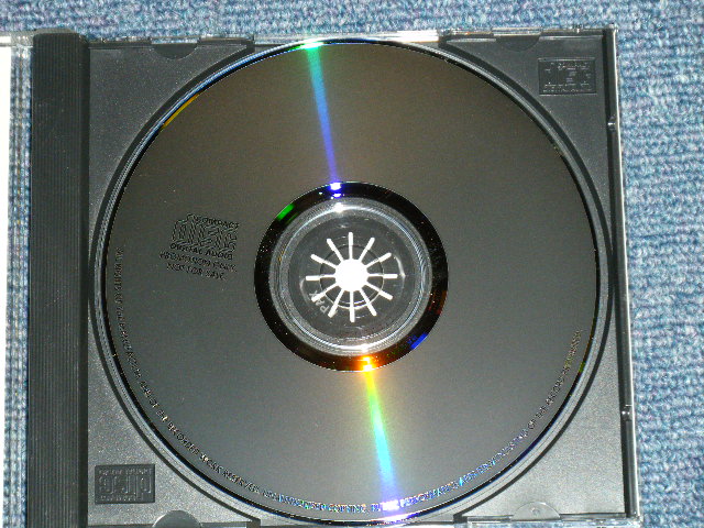 Photo: WEEZER -  ROCK IN THE GARAGE : LIVE AT THE GARAGE LONDON 21.8.96   ( MINT-/MINT )    /  COLLECTOR'S BOOT Used  CD-R 