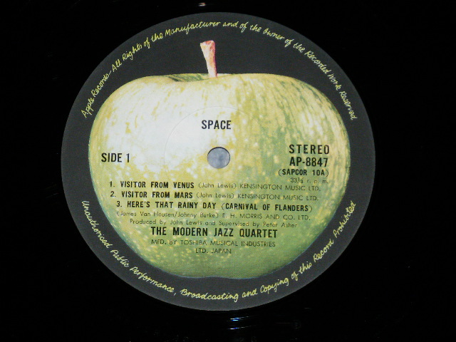 Photo: MJQ / THE MODERN JAZZ QUARTET  モダン・ジャズ・クァルテット- SPACE  宇宙 ( Ex+/MINT- Looks:MINT- ) /  JAPAN ORIGINAL Used LP 