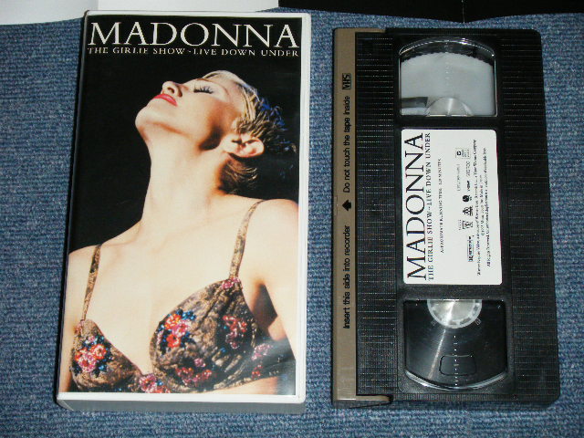 Photo1: MADONNA - THE GIRLIE SHOW~LIVE DOWN UNDER ( MINT-/MINT)  / 1993 JAPAN Used  VIDEO 