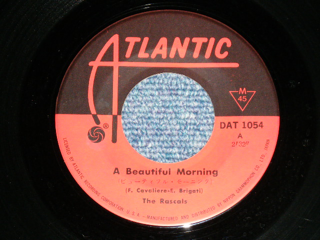 Photo: THE RASCALS ラスカルズ - BEAUTIFUL MORNING ビューティフル・モーニング (Ex+++/Ex+++) / 1968 JAPAN ORIGINAL 7"45 With PICTURE SLEEVE 