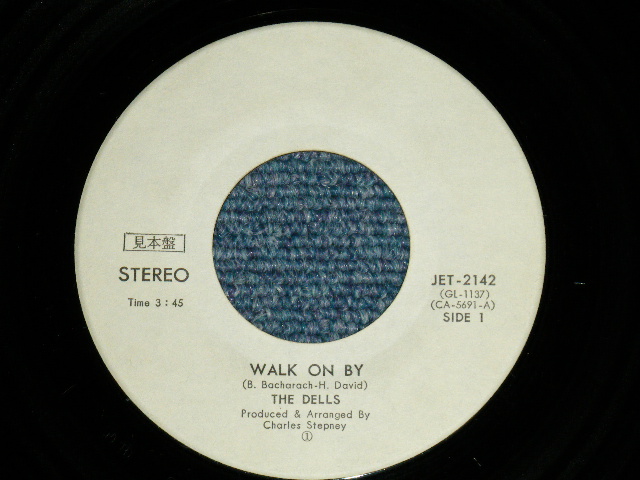 Photo:  THE DELLS デルス - WALK ON BY ウォーク・オン・バイ(BURT BACHARACH & HAL DAVID) ( Ex++/Ex+++) )   / 1973?  JAPAN ORIGINAL "WHITE LABEL PROMO"  Used 7"45 Single