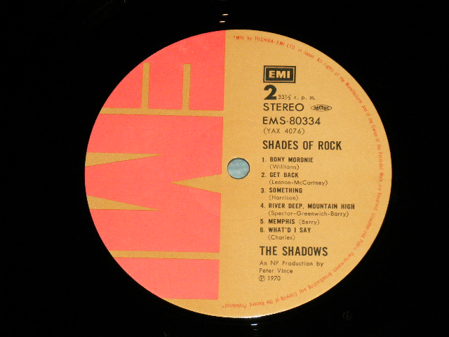 Photo: THE SHADOWS シャドウズ -  SHADES OF ROCK 　シェーズ・オブ・ロック ( Ex+++/MINT-)  / 1975 JAPAN REISSUE used LP with OBI オビ付