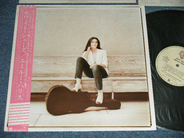 Photo1: EMMYLOU HARRIS  - WHITE SHOES (MINT-/MINT) / 1983 JAPAN ORIGINAL  Used LP with OBI オビ付