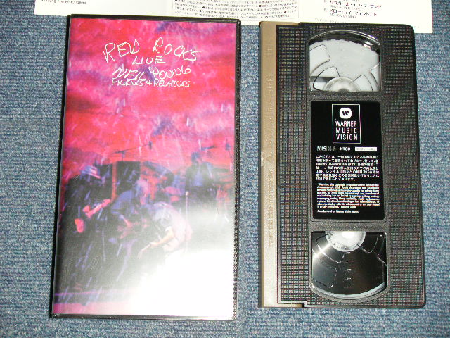 Photo1: NEIL YOUNG ニール・ヤング - RED ROCKS LIVE ( MINT-/MINT)  / 2001 JAPAN ORIGINAL Used  VIDEO  [VHS]