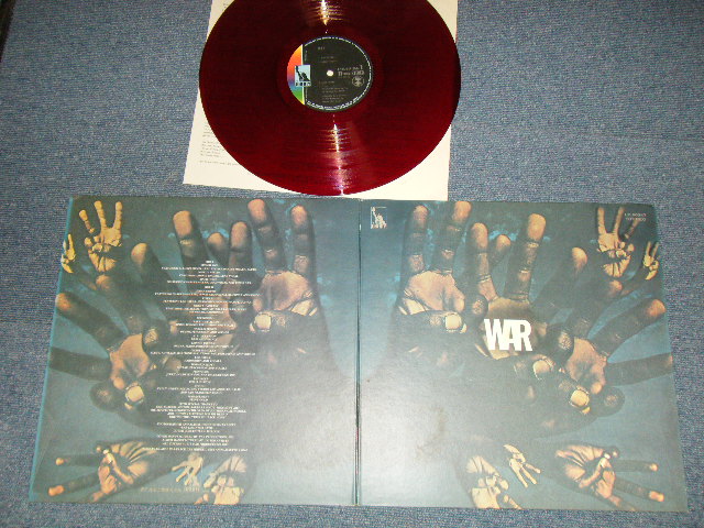 Photo1: WAR ウォー - WAR ウォー・ファースト（戦争がやって来る）(Ex+++/MINT Looks:Ex+++) / 1971 JAPAN ORIGINAL "RED WAX 赤盤" Used LP 