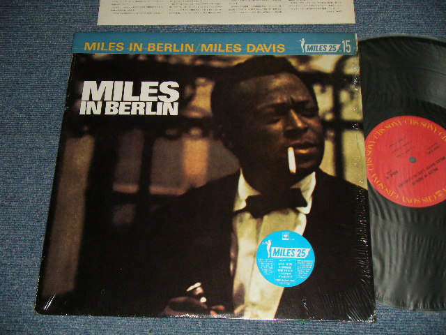 Photo1: MILES DAVIS マイルス・デイビス - MILES IN BERLIN (MINT/MINT) / 1981 Version Japan REISSUE Used LP with OBI 