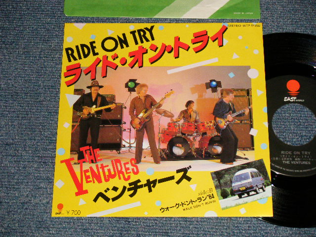 Photo1: THE VENTURES ベンチャーズ  - A)RIDE ON TRY ライド・オン・トライ  B)WALK, DON'T RUN '64 (MINT/MINT) / 1982 JAPAN ORIGINAL "¥700Yen Mark".. Used 7" Single 