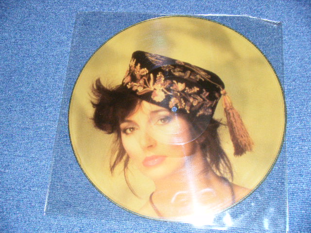 Photo1: KATE BUSH ケイト・ブッシュ - LIVE IN EUROPE '79 & '80 (C / D) ( - /MINT-) / 198 US AMERICA ORIGINAL "COLLECTOR'S BOOT" "PICTURE DISC" Used LP