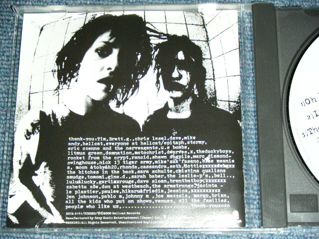 Photo: THE DISTILLERS ( RANCID'S MEMBER'S WIFE "BRODY ARMSTRONG" )- THE DISTILLERS / 2000 JAPAN ORIGINAL Used CD With OBI  