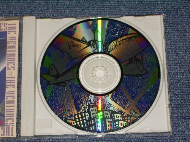 Photo: THE VENTURES - FLYING HIGH  / 1992 JAPAN Original Used CD 