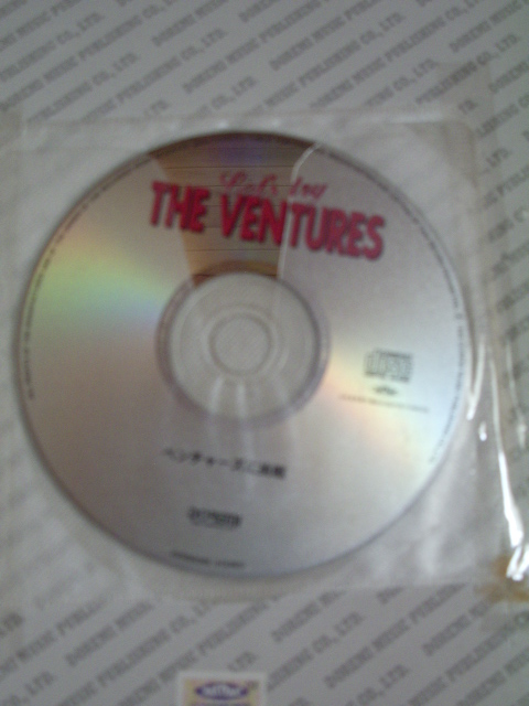 Photo: THE VENTURES - LEAD GUITAR SCORE  LET'S TRY THE  VENTURES   With CD  / 1998 JAPAN  Used SCORE BOOK + CD 