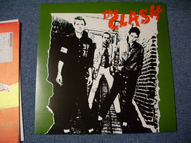 Photo: CLASH - THE CLASH ( PEARL HARBOUR '79 ) LP+EP  W/ OUTER COVER
