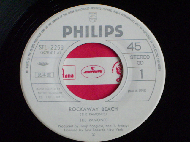Photo: RAMONES - ROCKAWAY BEACH / 1978 JAPAN WHITE LABEL PROMO 7"45s SINGLE